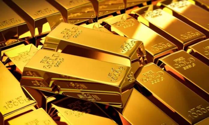 gold-hits-record-highs-globally-pakistan-amid-economic-uncertainty-1759228883-8014